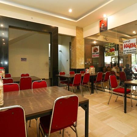 Avi Hotel Surabaya Exterior photo